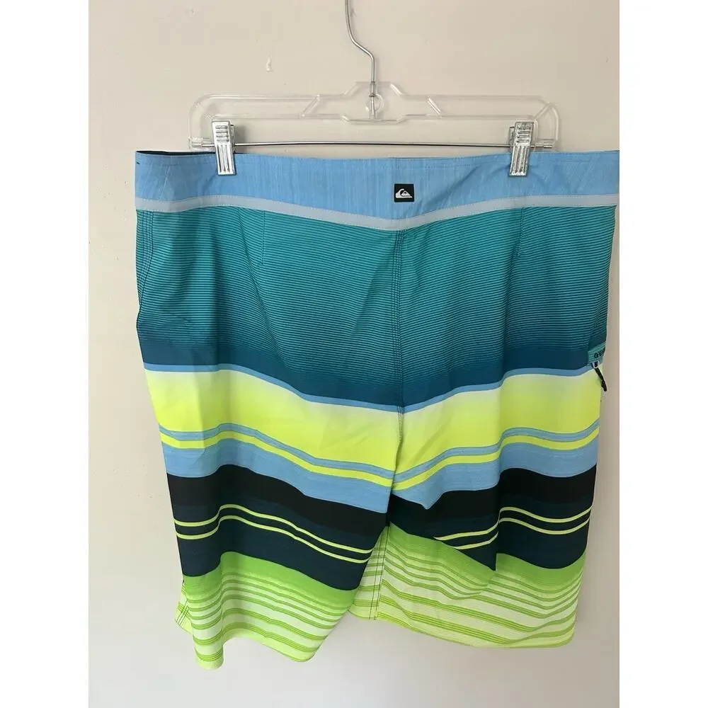 Quicksilver Board‎ Shorts Men’s Size 36